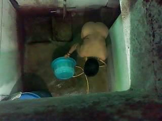 Xxx सेक्स वीडियो पड़ोस चाची स्नान माँ पड़ोस