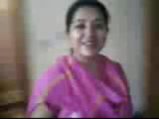 Tube sex माँ के साथ बड़े स्तन