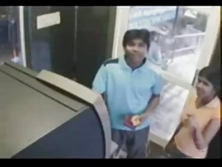 मोबाइल सेक्स वीडियो भारतीय एटीएम सेंटर
