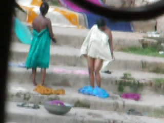 नई अश्लील वीडियो नदी में स्नान भारतीय चाची 3 चाची स्नान भारतीय चाची