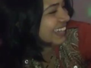नि: शुल्क मोबाइल सेक्स वीडियो सेक्सी पाकिस्तानी लड़की के साथ बर्तन में हिंदी ऑडियो विष सेक्सी