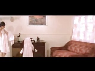 भारतीय kareeena कपूर दिखा रहा है उसे वापस नग्न भारतीय लड़की दिखा रहा है