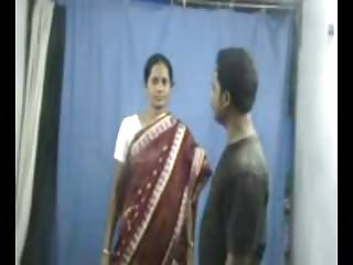 Xxx movies नि: शुल्क ऑनलाइन देसी चाची उसके मित्रों द्वारा भारतीय